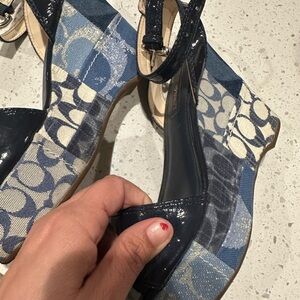 Women's Blue Patterned Wedge Sandals Coach Poppy Size 8 Patchwork
